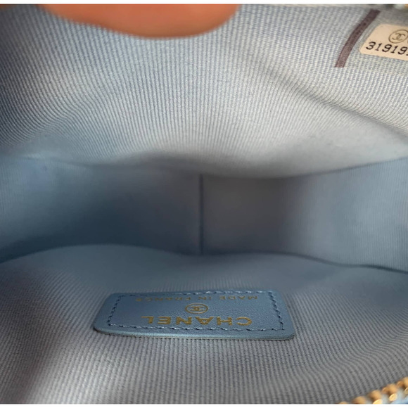 โโ NEW CHANEL 22S Mini Heart Bag CC light blue Lambskin Leather Crossbody bag - Picture 6 of 15